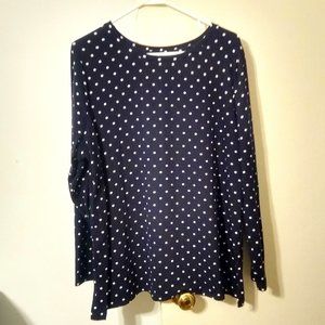 Preowned Navy Blue Long Sleeved Top with White Polka Dots (Size 1X)